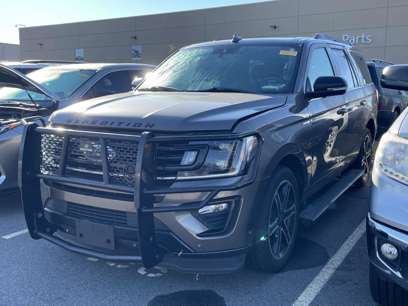 Used 2019 Ford Expedition Limited w/ Equipment Group 303A RWD image 2