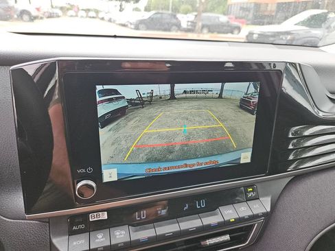 Used 2025 Toyota Camry LE FWD image 22