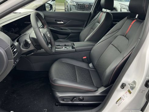 New 2026 Nissan Sentra SR w/ SR Premium Package FWD image 13