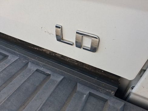 Used 2019 Chevrolet Silverado 1500 LT RWD image 9