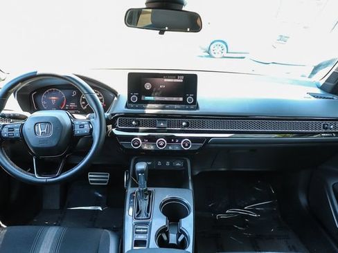 Used 2025 Honda Civic Sport image 14