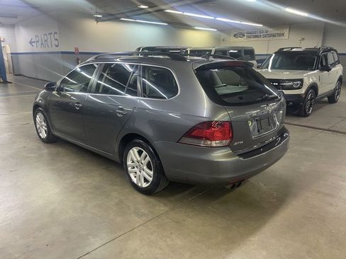 Used 2010 Volkswagen Jetta TDI FWD image 6
