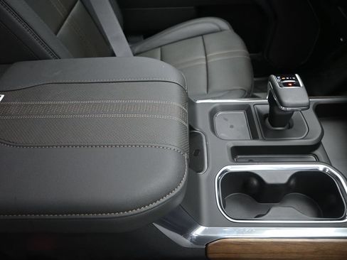 New 2026 Chevrolet Silverado 1500 High Country w/ High Country Premium Package AWD/4WD image 31