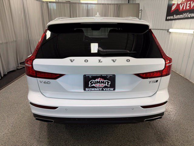 Used 2022 Volvo V60 T5 Cross Country w/ Advanced Package AWD/4WD image 5