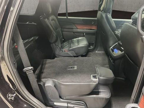 Used 2024 Lincoln Navigator Premiere image 21