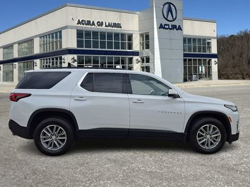 Used 2023 Chevrolet Traverse LT FWD image 7