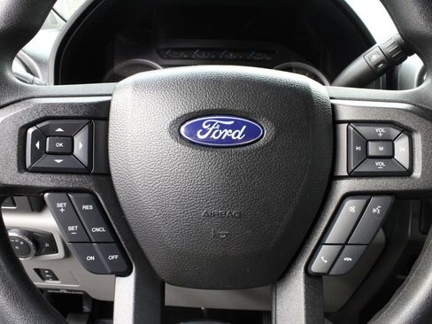 Used 2017 Ford F550 4x4 Crew Cab Super Duty w/ XLT Value Package image 54
