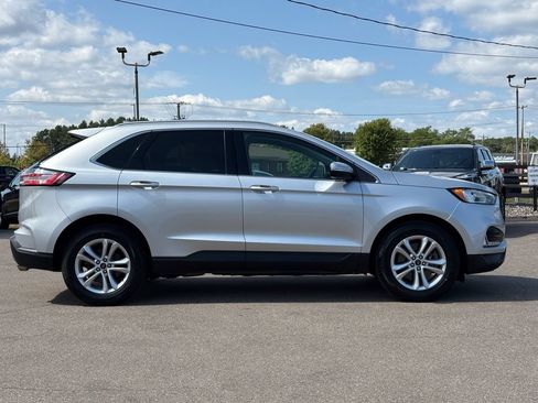 Used 2019 Ford Edge SEL w/ Equipment Group 201A AWD/4WD image 9
