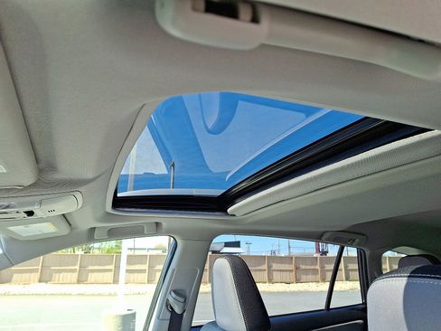 Used 2016 Toyota RAV4 XLE image 16