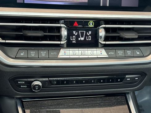 Used 2022 BMW 330i xDrive Sedan w/ Convenience Package image 24