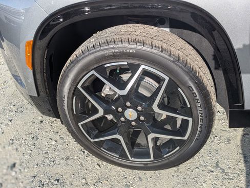 New 2026 Chevrolet Traverse High Country FWD image 11