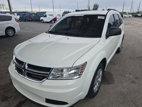 Used 2017 Dodge Journey SE FWD image 1
