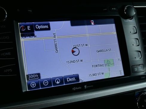 Used 2015 Toyota Highlander XLE AWD/4WD image 25