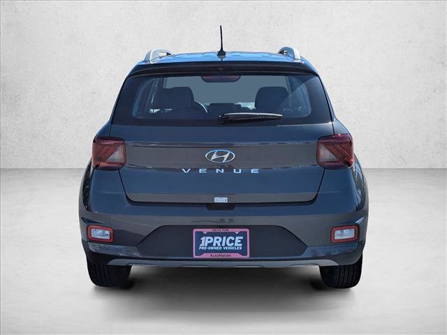 Certified 2025 Hyundai Venue Limited FWD image 6