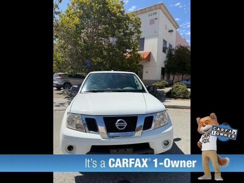 Used 2015 Nissan Frontier SV w/ SV Value Truck Package RWD image 12
