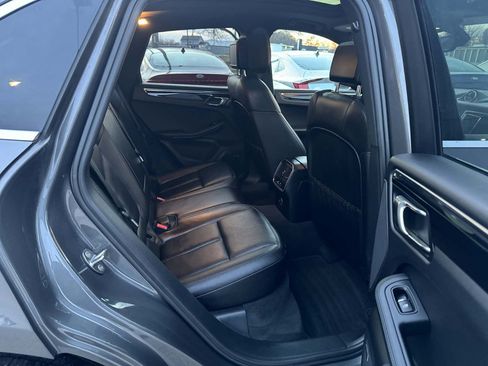 Used 2016 Porsche Macan S image 28