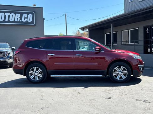 Used 2016 Chevrolet Traverse LT AWD/4WD image 5