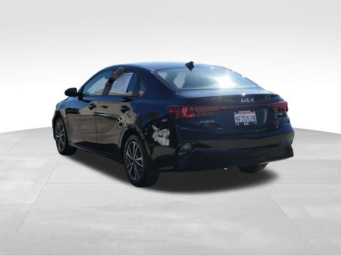 Used 2023 Kia Forte LXS image 6