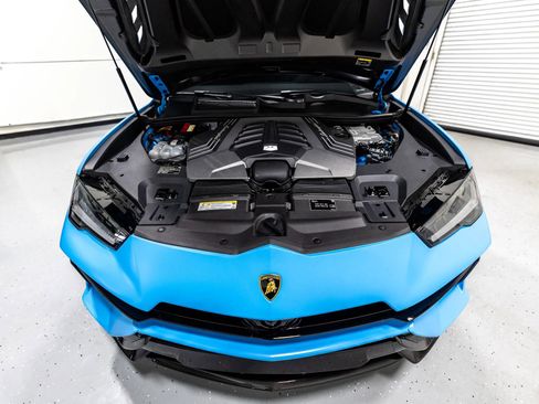 Used 2023 Lamborghini Urus Performante AWD/4WD image 38