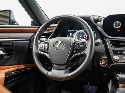 Used 2025 Lexus ES 350 w/ Premium Package FWD image 15