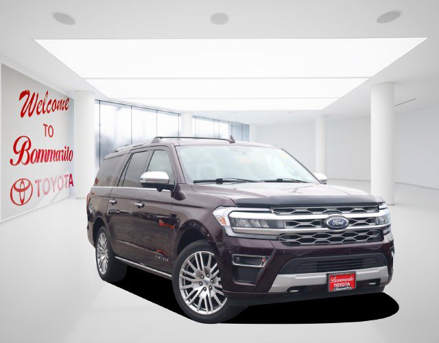 Used 2024 Ford Expedition Max Platinum AWD/4WD image 2