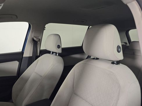 Used 2019 Volkswagen Tiguan S w/ Driver Assistance Package AWD/4WD image 4