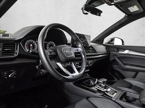 Used 2023 Audi Q5 2.0T Premium Plus w/ Premium Plus Package AWD/4WD image 10