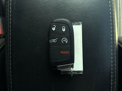 Used 2014 Jeep Grand Cherokee Overland AWD/4WD image 23