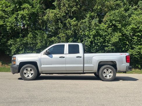 Used 2014 Chevrolet Silverado 1500 W/T w/ WT Fleet Convenience Package AWD/4WD image 3