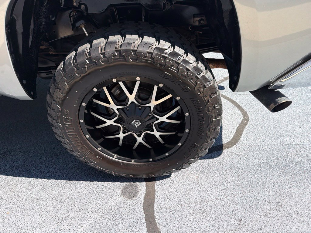 Used 2017 Toyota Tundra SR5 w/ SR5 Upgrade Package RWD image 18