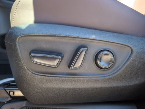 Certified 2021 Toyota Sienna Platinum image 17