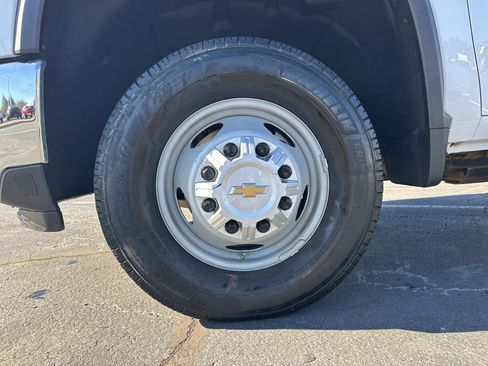 Used 2024 Chevrolet Silverado 3500 W/T w/ WT Convenience Package image 12