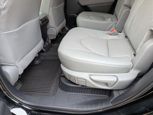 New 2026 Toyota Highlander Platinum image 15