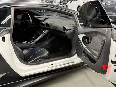 Used 2017 Lamborghini Huracan LP 580-2 image 23
