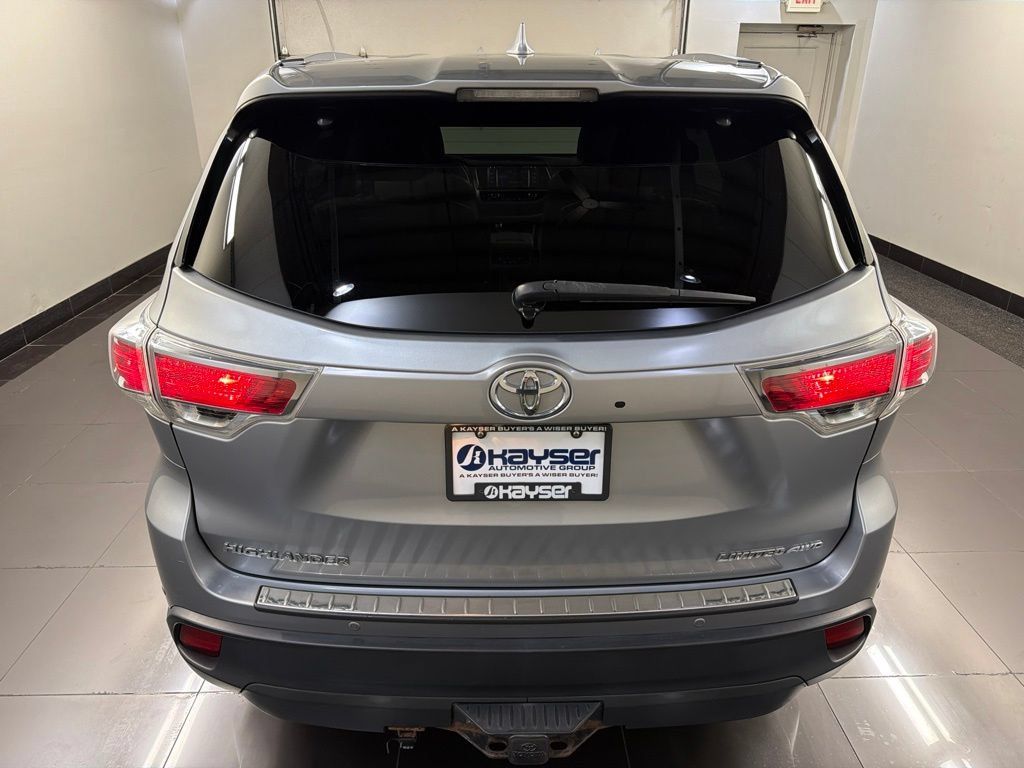 Used 2015 Toyota Highlander Limited AWD/4WD image 5