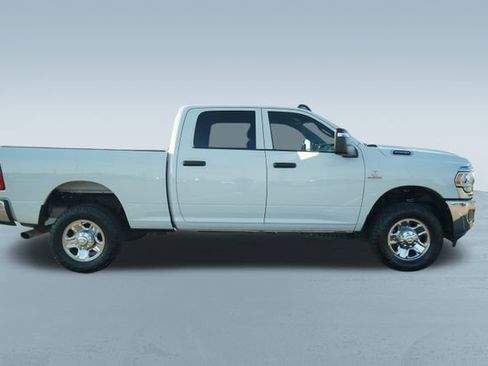 Used 2024 RAM 2500 Tradesman w/ Chrome Appearance Group image 10