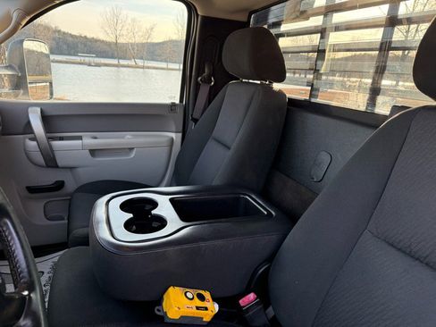 Used 2011 GMC Sierra 2500 W/T image 19