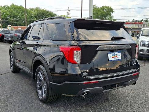 Certified 2023 Ford Explorer XLT w/ Equipment Group 202A AWD/4WD image 4