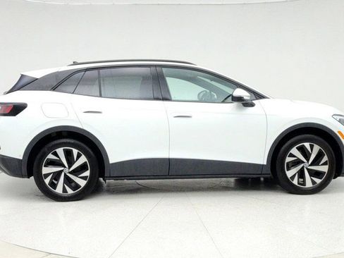 Used 2024 Volkswagen ID.4 2WD image 4