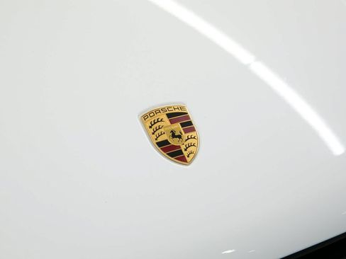 Used 2023 Porsche Macan AWD/4WD image 17