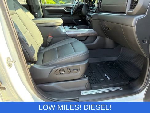 Used 2024 Chevrolet Silverado 3500 LTZ w/ LTZ Convenience Package AWD/4WD image 13