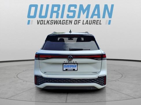 New 2026 Volkswagen Tiguan SE R-Line image 4