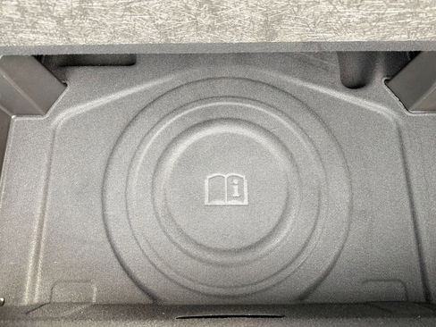 Used 2023 Chevrolet Equinox LT image 38