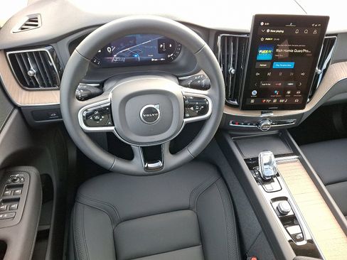 New 2026 Volvo XC60 B5 Plus w/ Protection Package Premier AWD/4WD image 7
