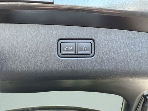 Used 2026 Genesis GV70 2.5T AWD/4WD image 18