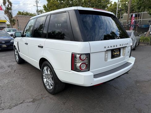Used 2011 Land Rover Range Rover HSE image 7