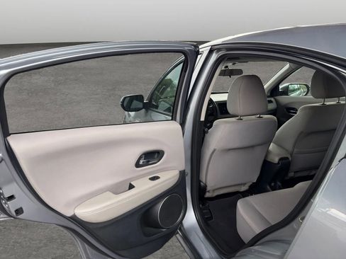 Used 2017 Honda HR-V EX image 14