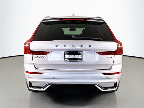 Certified 2026 Volvo XC60 B5 Plus w/ Climate Package PRO AWD/4WD image 6