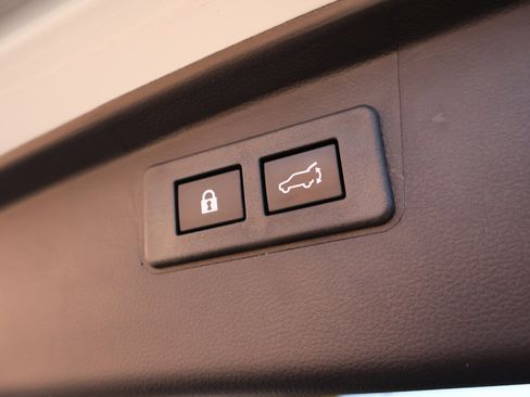 Used 2024 Subaru Outback Premium image 23