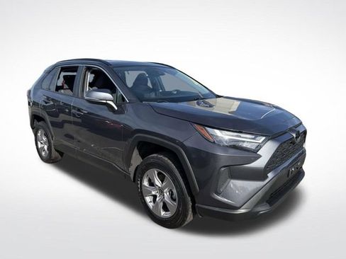 Used 2025 Toyota RAV4 XLE AWD/4WD image 10